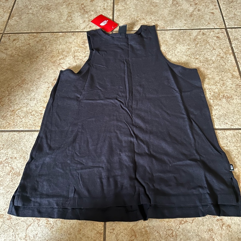 Women’s NorthFace black muscles tee